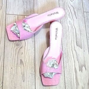 (9-3881)  Wsheliu Sandals  Sz 40 (9.5)